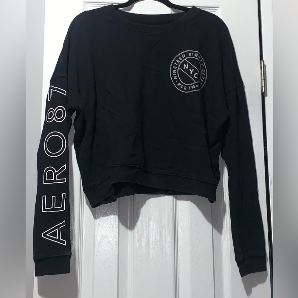 Cropped crewneck